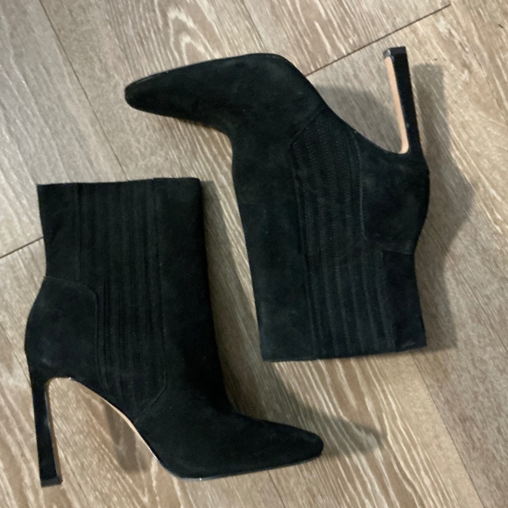 Vince camuto Black leather Ankle Boots sexy square